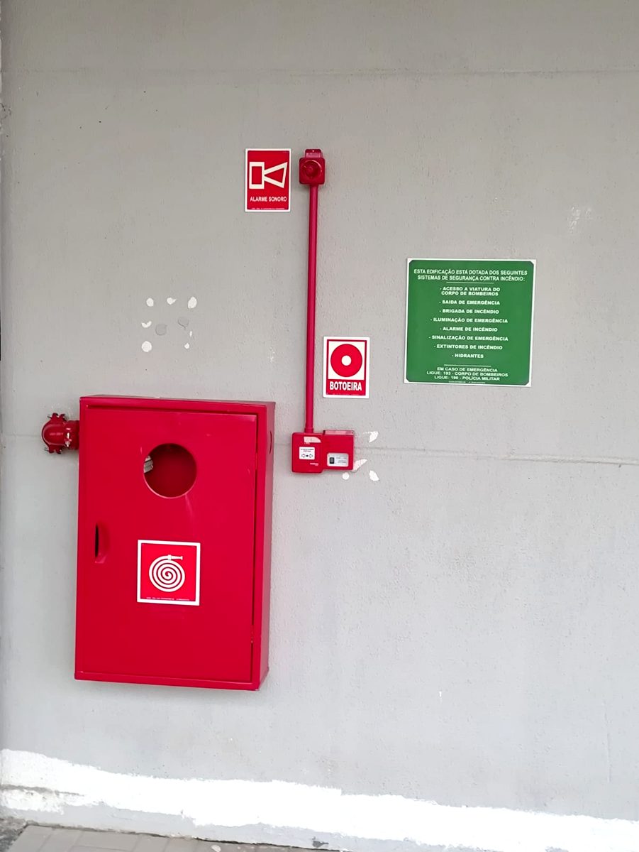 Alarme de incêndio e hidrante